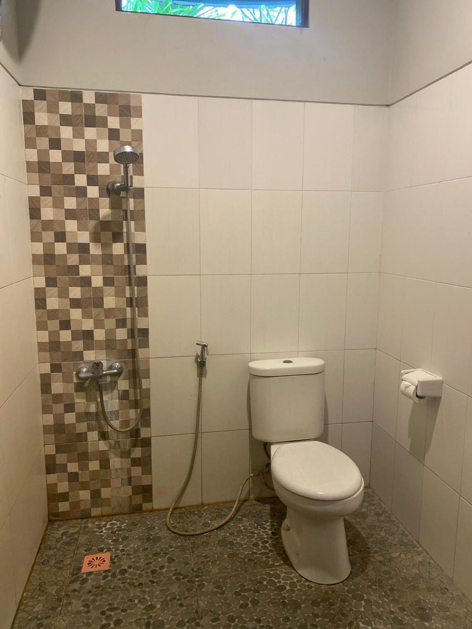 GHamed Sari Hotell Exteriör bild